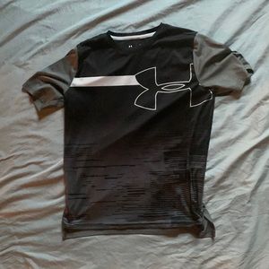 under armour tee shirt